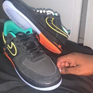 Air Force 1 ‘Peace and Unity’ Size :(US 12) (UK 11) Worn once